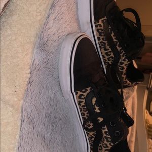 Leopard Vans 7.5